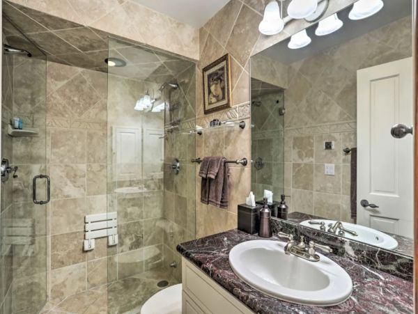 Two Bedroom Charming Vacation Condo in Vail