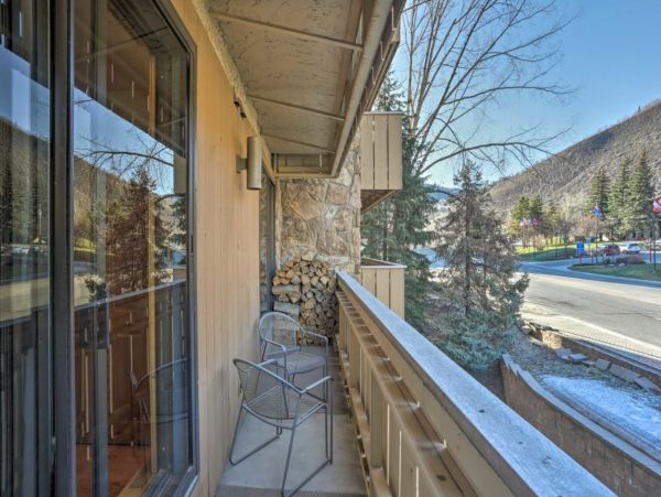 Two Bedroom Charming Vacation Condo in Vail