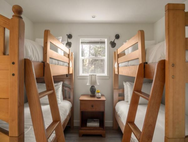 Mountain Views Lake Arrowhead Vacation Home Four Bedroom