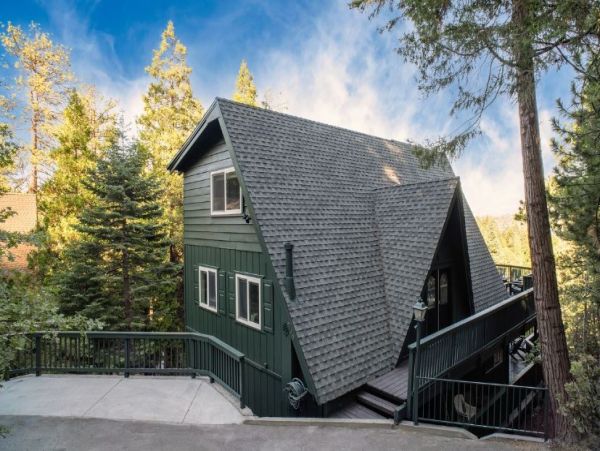 Mountain Views Lake Arrowhead Vacation Home Four Bedroom