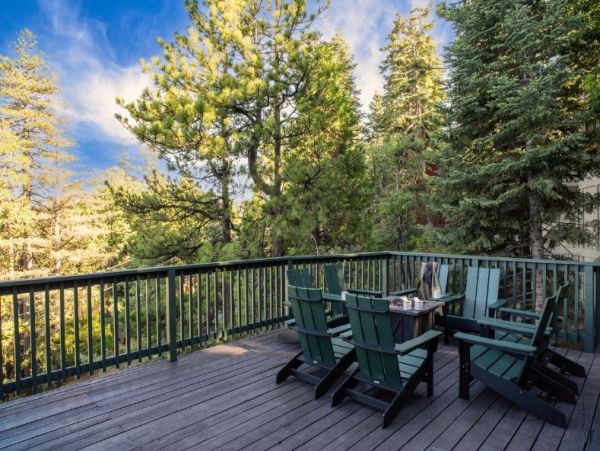 Mountain Views Lake Arrowhead Vacation Home Four Bedroom