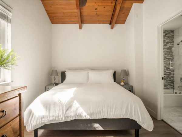 Mountain Views Lake Arrowhead Vacation Home Four Bedroom