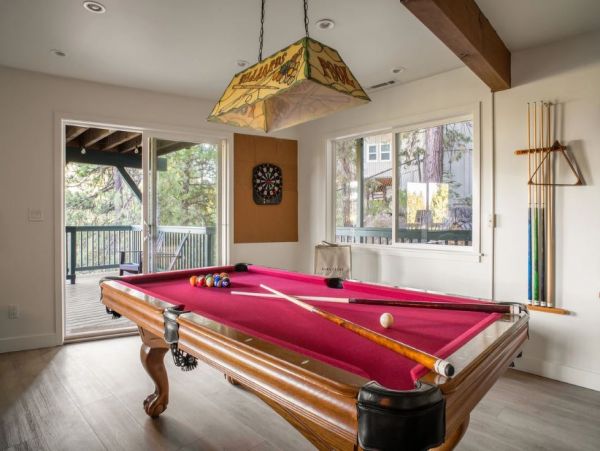 Mountain Views Lake Arrowhead Vacation Home Four Bedroom