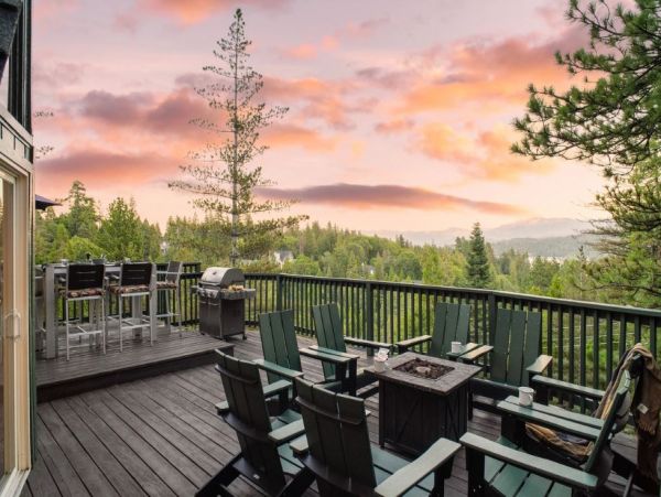 Mountain Views Lake Arrowhead Vacation Home Four Bedroom