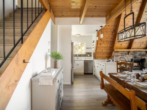 Mountain Views Lake Arrowhead Vacation Home Four Bedroom
