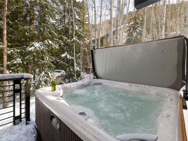 Vail  Luxury Vacation Home Six Bedroom