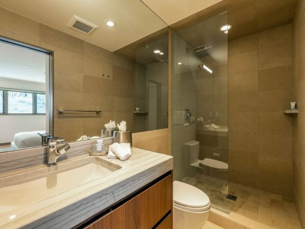 Vail  Luxury Vacation Home Six Bedroom