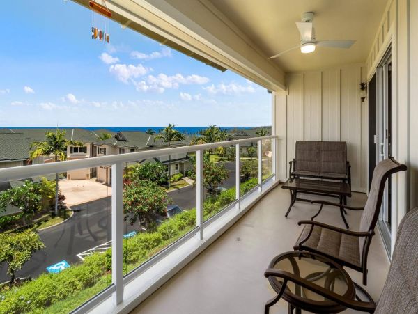 Kailua Kona Vacation Condo Three Bedroom Walk to Beach