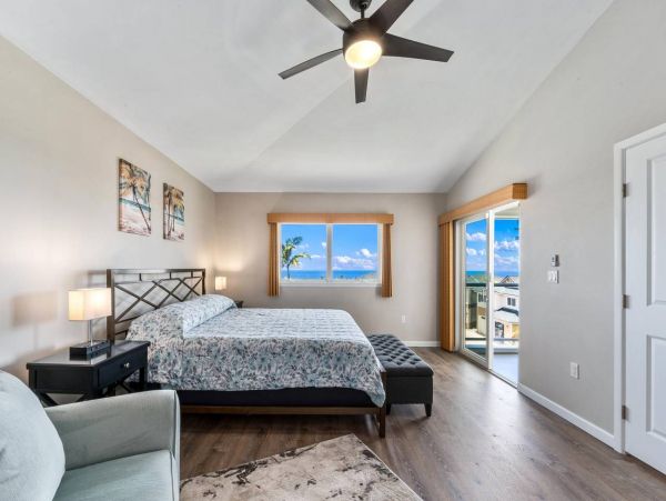 Kailua Kona Vacation Condo Three Bedroom Walk to Beach