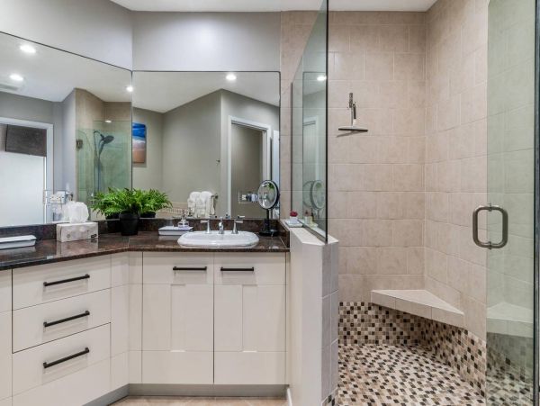Kailua Kona Vacation Condo Three Bedroom Walk to Beach
