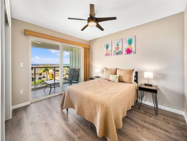 Kailua Kona Vacation Condo Three Bedroom Walk to Beach