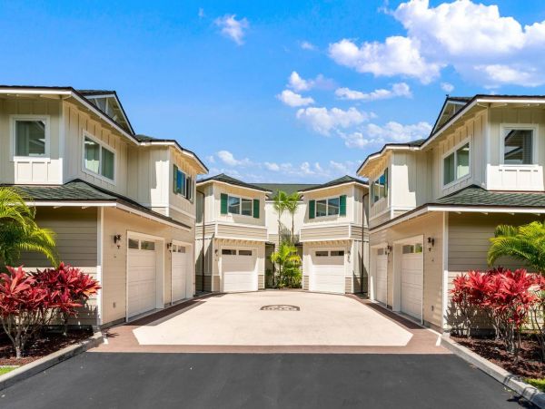 Kailua Kona Vacation Condo Three Bedroom Walk to Beach