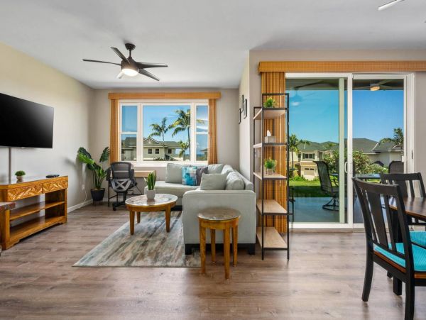 Kailua Kona Vacation Condo Three Bedroom Walk to Beach
