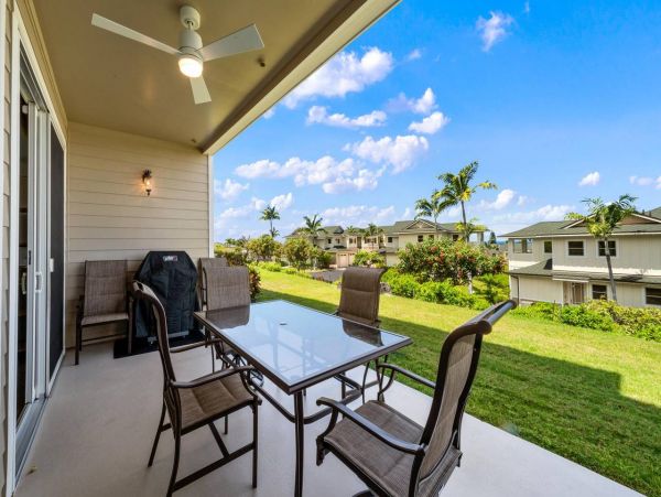 Kailua Kona Vacation Condo Three Bedroom Walk to Beach