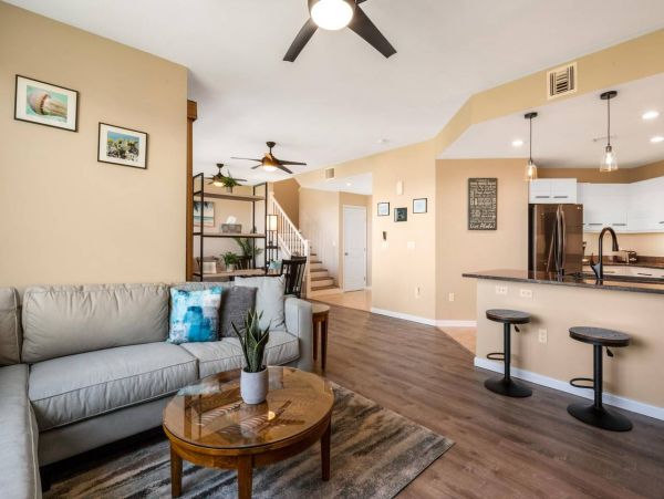 Kailua Kona Vacation Condo Three Bedroom Walk to Beach