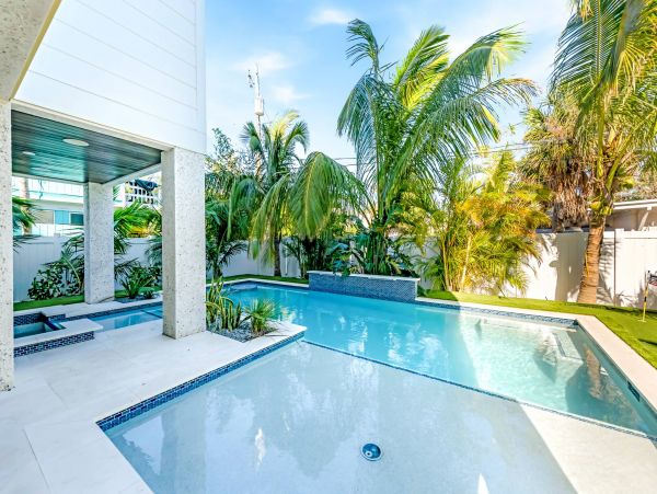 Bradenton Beach Seven Bedroom Luxury Vacation Home