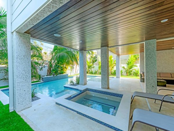 Bradenton Beach Seven Bedroom Luxury Vacation Home