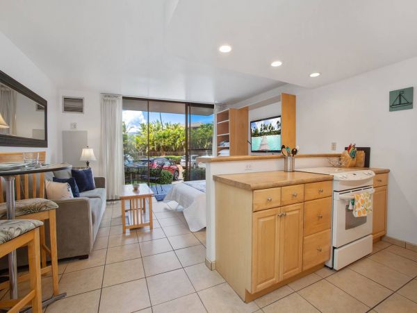 Ground Floor Studio with Beautiful Beaches & Great Outdoor Activities