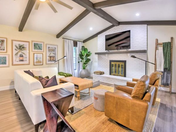 Three Bedroom Charming Vacation Home in Bradenton Beach