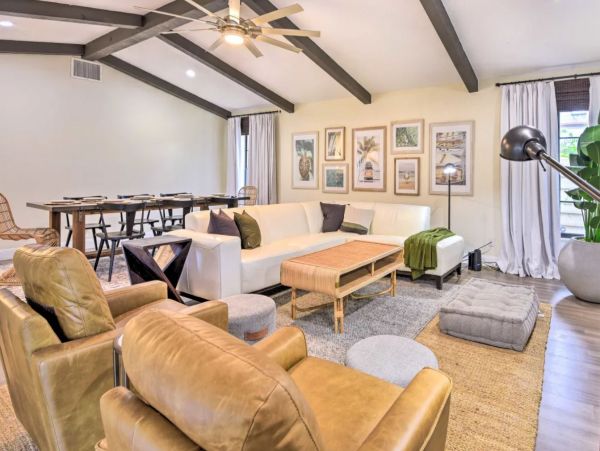Three Bedroom Charming Vacation Home in Bradenton Beach