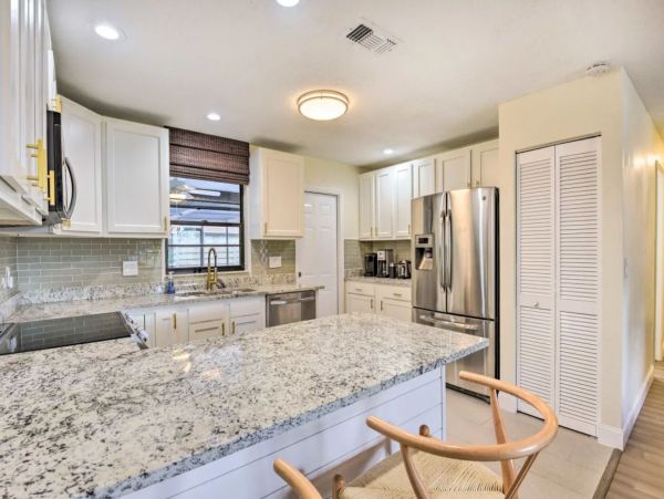 Three Bedroom Charming Vacation Home in Bradenton Beach
