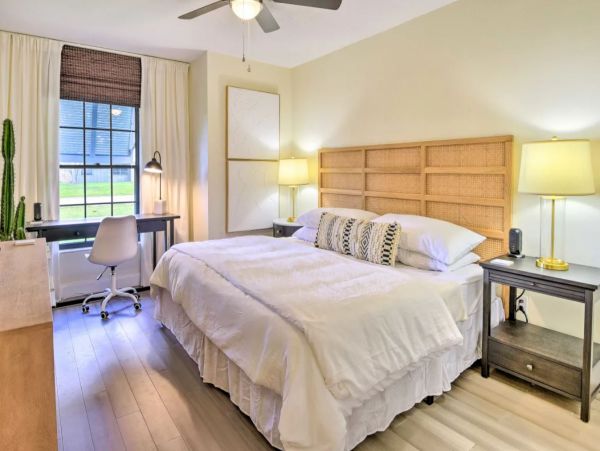 Three Bedroom Charming Vacation Home in Bradenton Beach