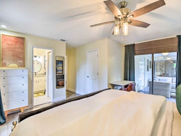 Three Bedroom Charming Vacation Home in Bradenton Beach