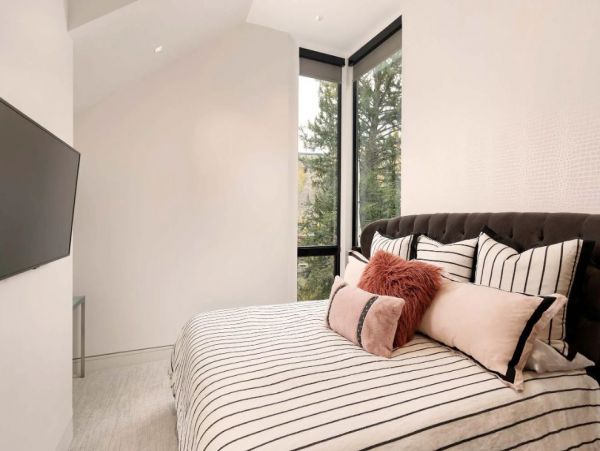 Vail Vacation Home Four Bedroom Mountain Views