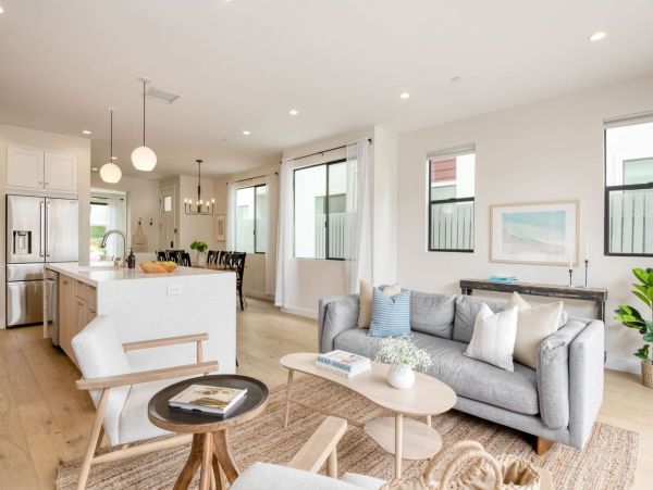 Four Bedroom Gorgeous Vacation Beach Home in San Diego