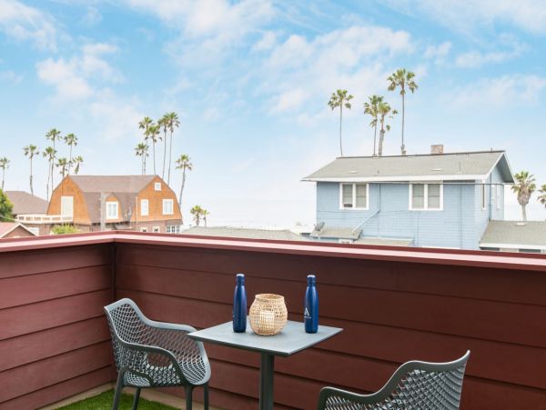 Four Bedroom Gorgeous Vacation Beach Home in San Diego