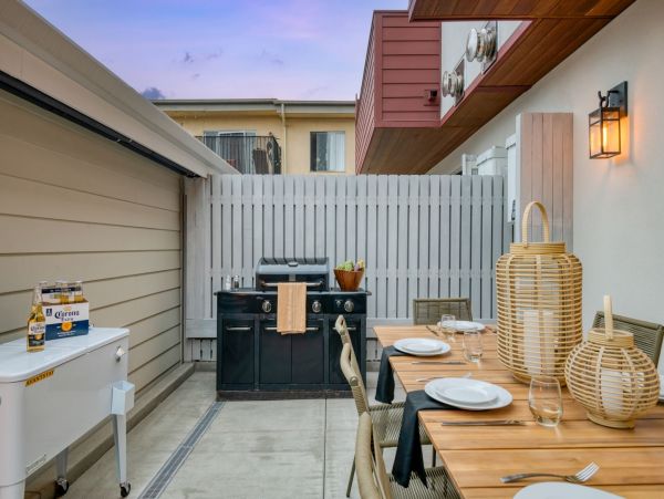 Four Bedroom Gorgeous Vacation Beach Home in San Diego