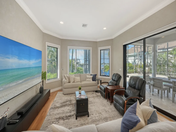 Waterfront with direct access to intercoastal