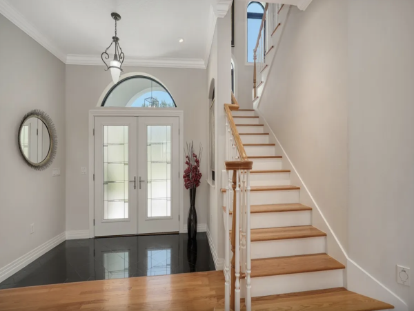 Waterfront with direct access to intercoastal