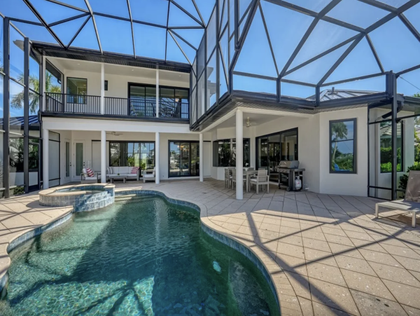 Waterfront with direct access to intercoastal