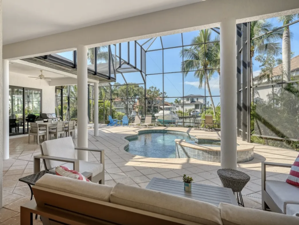 Waterfront with direct access to intercoastal