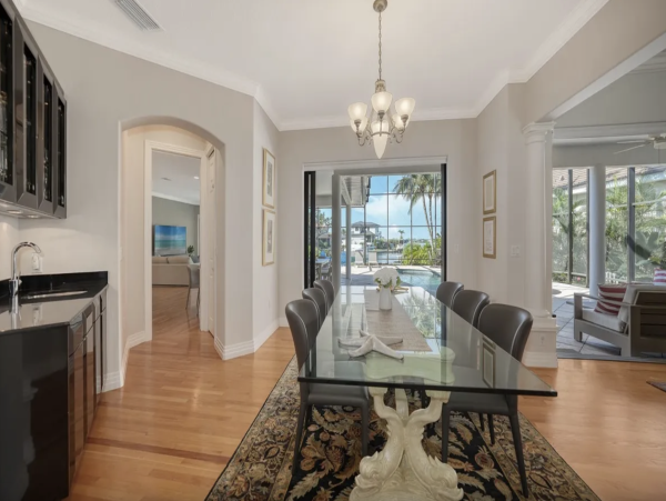 Waterfront with direct access to intercoastal