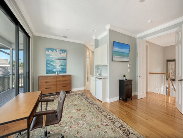 Waterfront with direct access to intercoastal