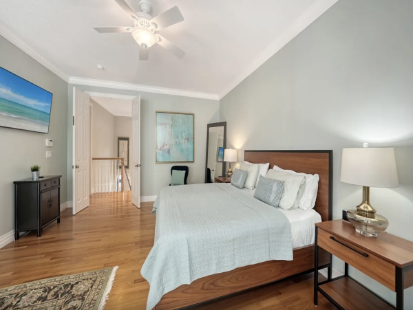 Waterfront with direct access to intercoastal