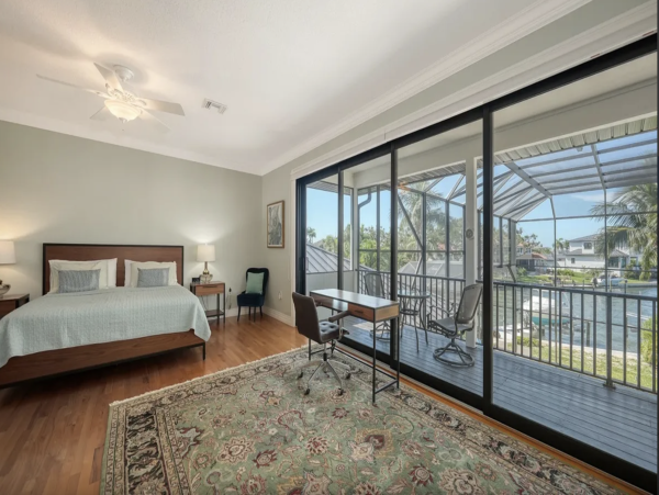 Waterfront with direct access to intercoastal