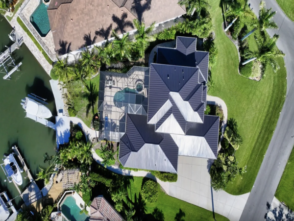 Waterfront with direct access to intercoastal