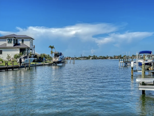 Waterfront with direct access to intercoastal