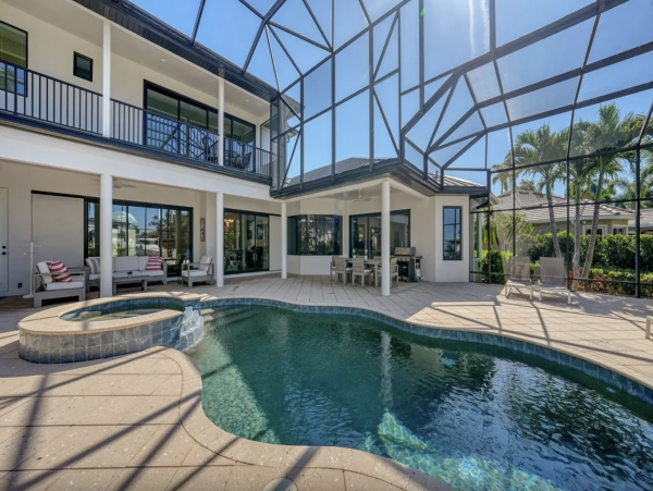 Waterfront with direct access to intercoastal