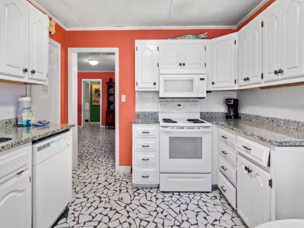 Beachfront Four Bedroom Vacation Home in Panama City Beach Sleeps 10
