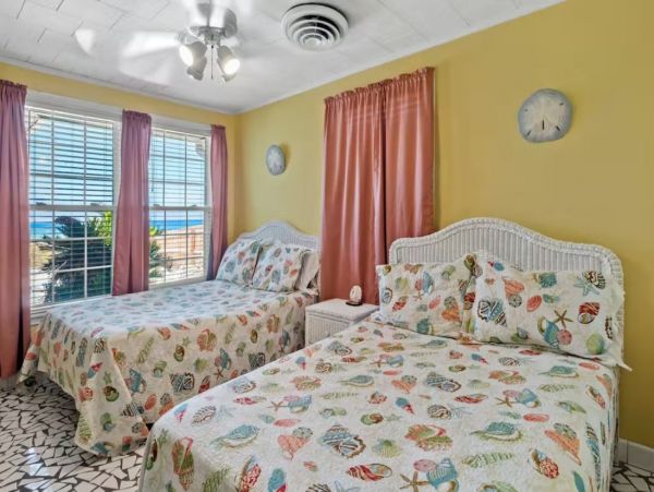 Beachfront Four Bedroom Vacation Home in Panama City Beach Sleeps 10