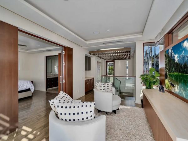 Stunning Four Bedroom Beach Home with Full Ocean Views
