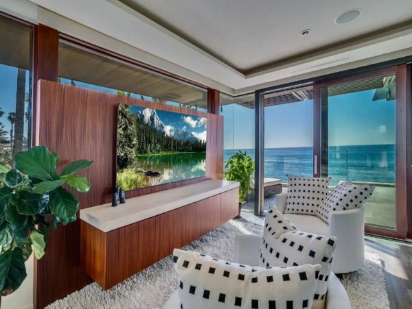 Stunning Four Bedroom Beach Home with Full Ocean Views