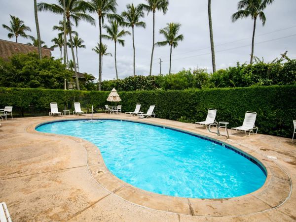 One Bedroom Charming Vacation Condo in Kapa'a Walk to Beach