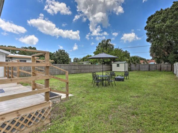 Two Bedroom Vacation Home in Sarasota Sleeps 4
