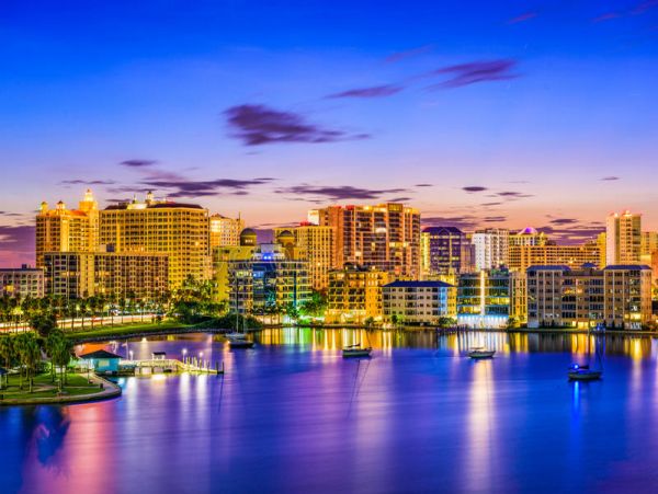 Two Bedroom Vacation Home in Sarasota Sleeps 4