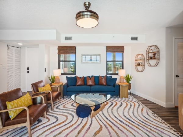 Lovely Oceanfront 2 Bedroom Condo in Madeira Beach